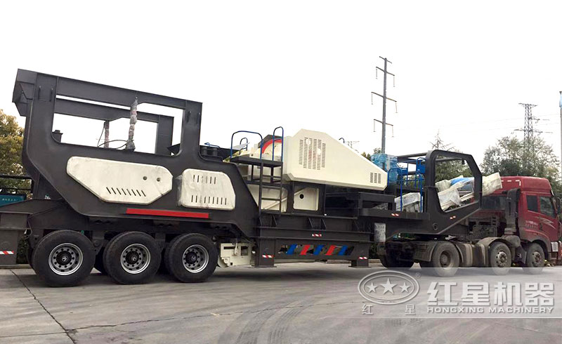 小型車載式鵝卵石破碎機，輪胎顎破機