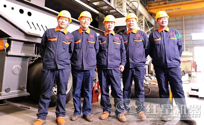 規(guī)?；a(chǎn)車間，專業(yè)化技術(shù)人才