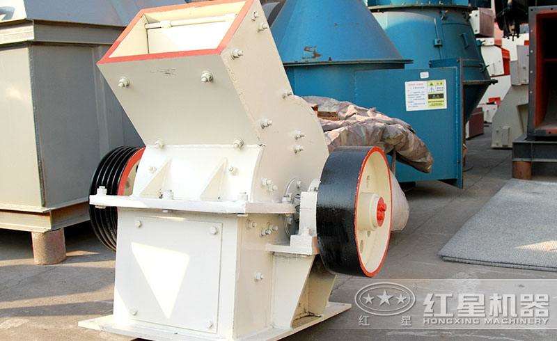 小型錘式破碎機，體積小，易移動