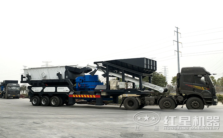 車載時產(chǎn)300噸鵝卵石移動制沙機上路了，移動自由更靈活 